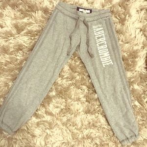 Abercrombie Capri bottoms